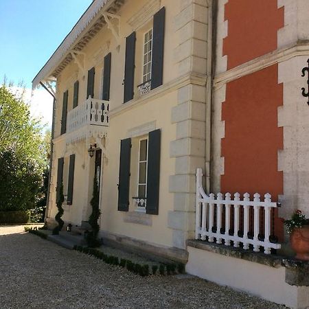Saint-Séverin Le Chalet De Luxe Bed & Breakfast エクステリア 写真