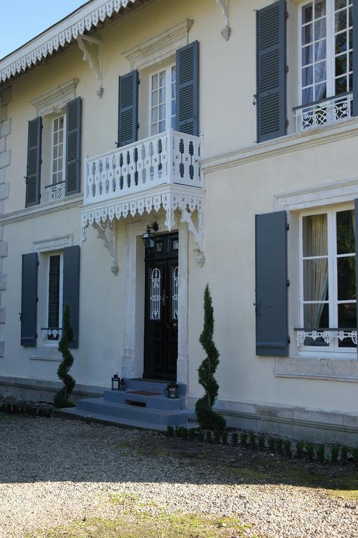 Saint-Séverin Le Chalet De Luxe Bed & Breakfast エクステリア 写真