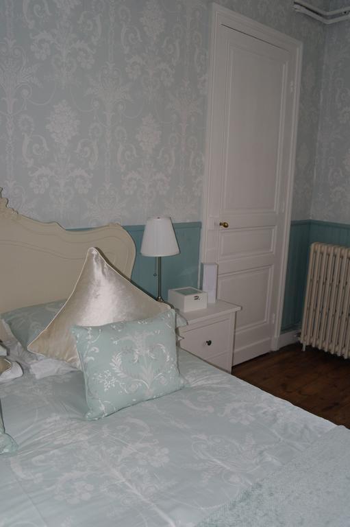 Saint-Séverin Le Chalet De Luxe Bed & Breakfast 部屋 写真