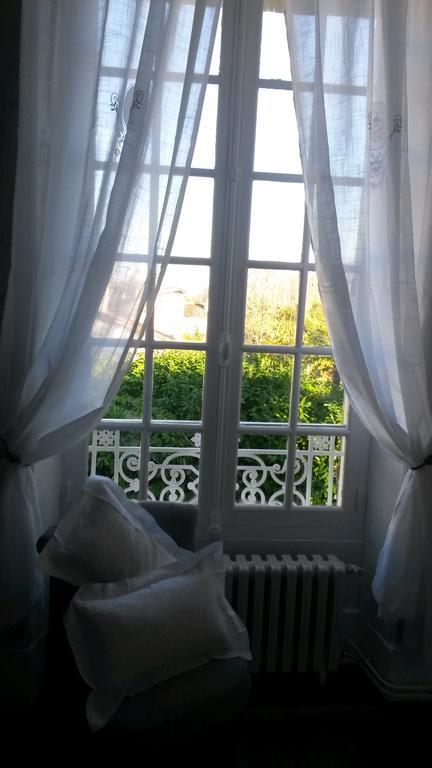Saint-Séverin Le Chalet De Luxe Bed & Breakfast 部屋 写真
