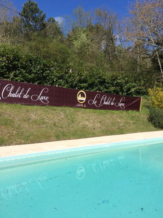 Saint-Séverin Le Chalet De Luxe Bed & Breakfast エクステリア 写真