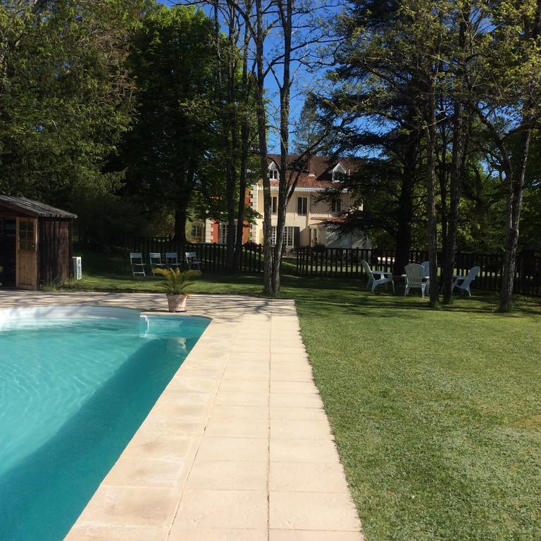 Saint-Séverin Le Chalet De Luxe Bed & Breakfast エクステリア 写真